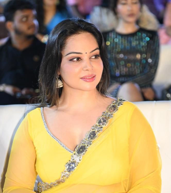 Zaara Khan